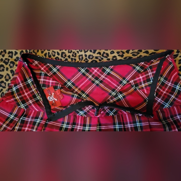 Royal Bones Red Plaid Pleated Skirt Size SMALL Daang Goodman NYC. - Picture 5 of 11
